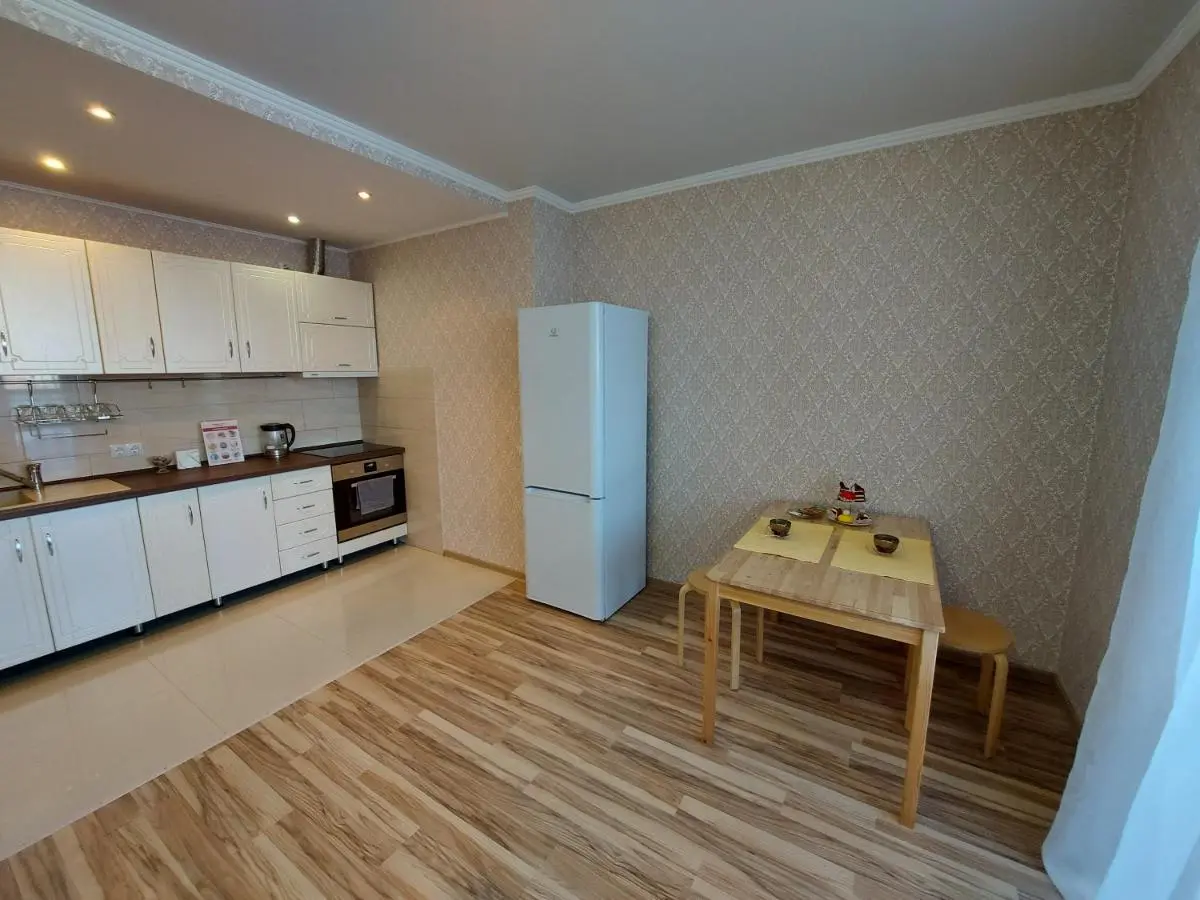 Омск: Nikhouse apartment Izumrud