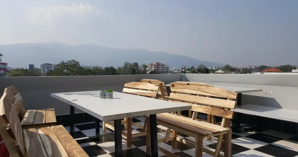 Чиангмай: Roof And Room Hostel