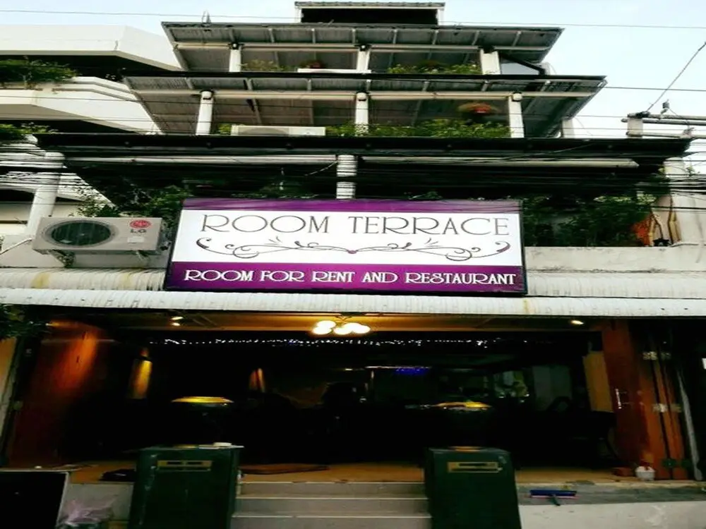 Паттайя: Room Terrace Hostel
