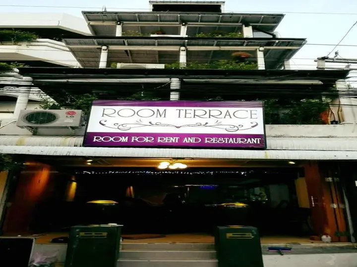Паттайя: Room Terrace Hostel