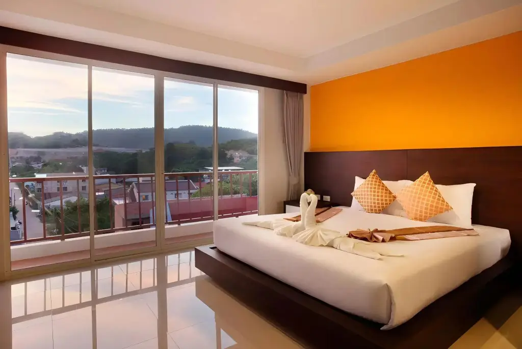 Муанг: Nize Hotel