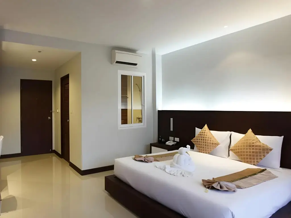 Муанг: Nize Hotel
