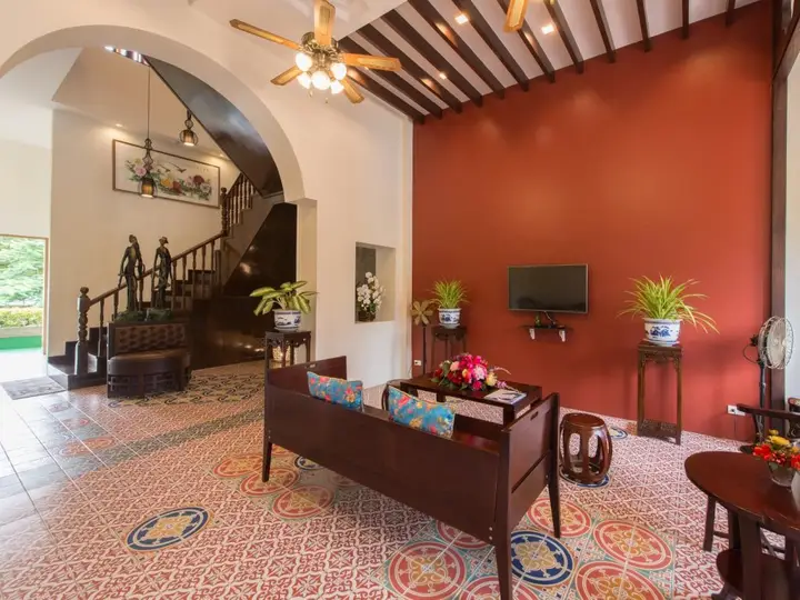 Пхукет: O'nya Phuket Hotel