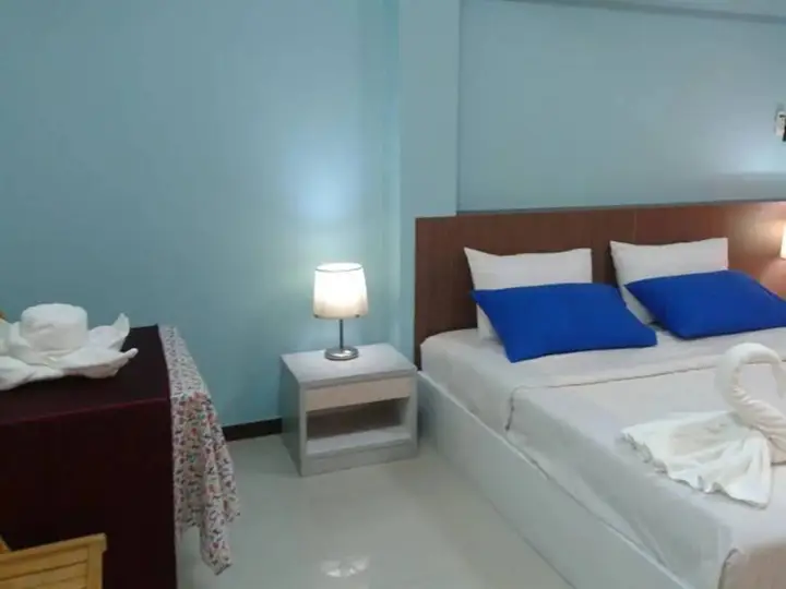 Бангкок: We Train Hotel Donmuang