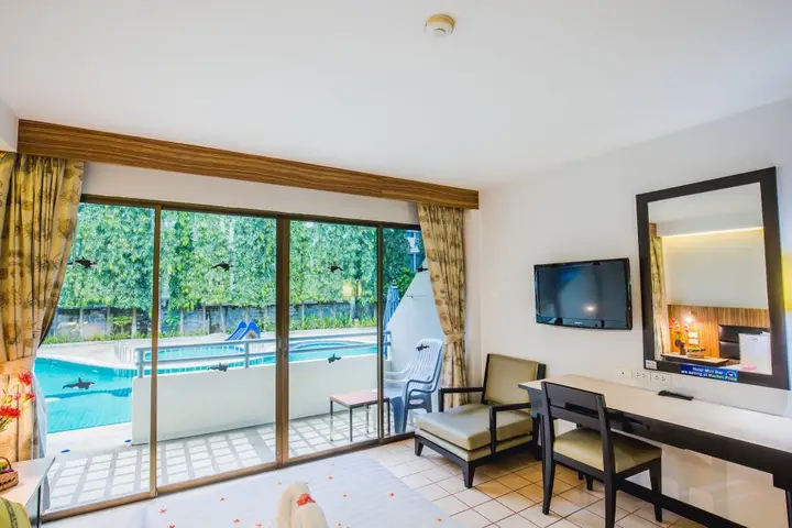 Муанг: Karon Whale Resort
