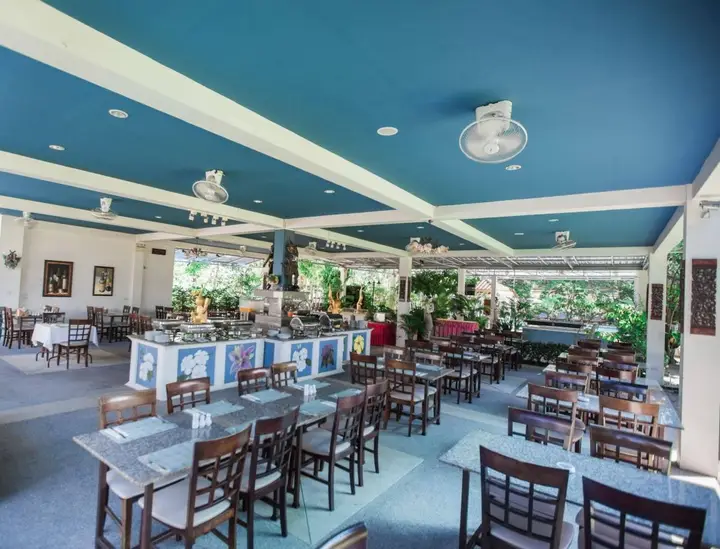 Пхукет: Chalong Beach Hotel Phuket