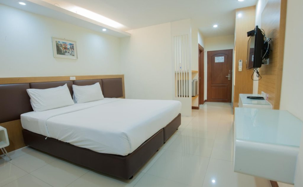 Кхлонг-Луанг: Tara Grand Hotel