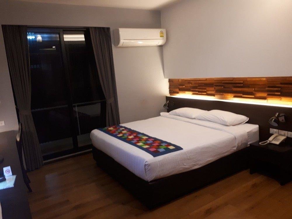 Бангкок: At One Inn Hualamphong Hotel