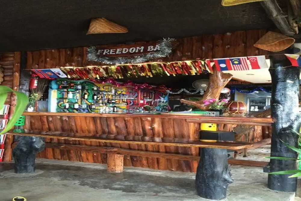 Краби: Freedom Hut