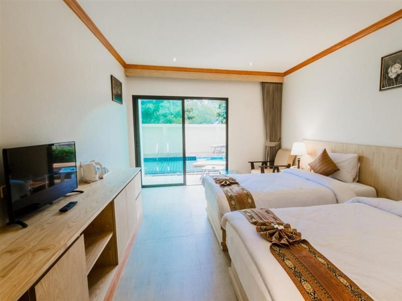 Пхукет: Airport Beach Hotel Phuket