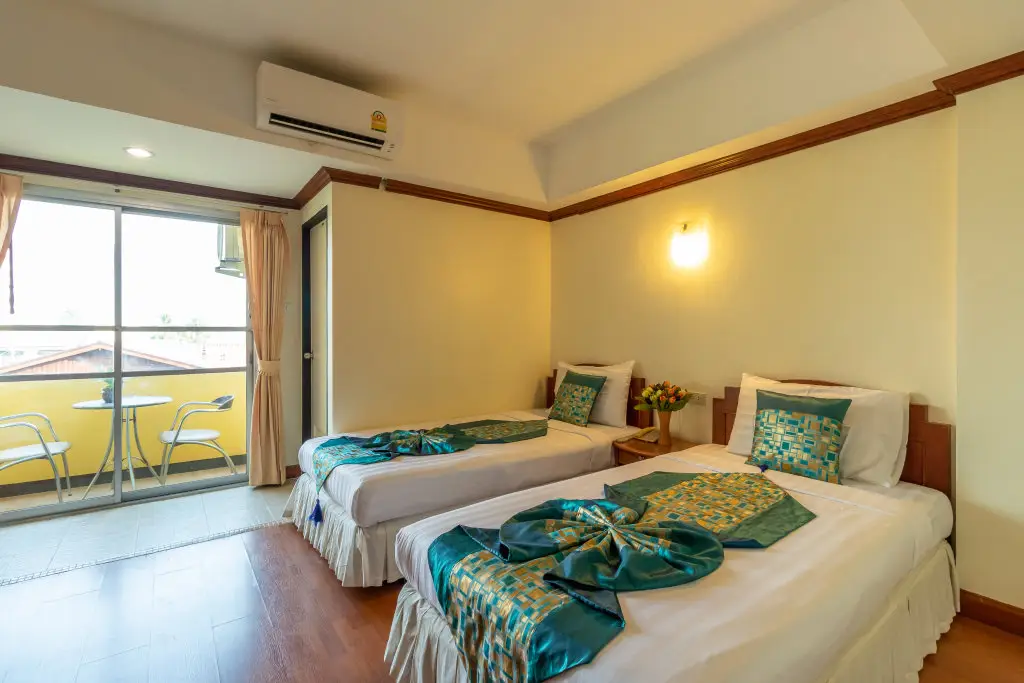 Хуахин: Chomsin Hua Hin