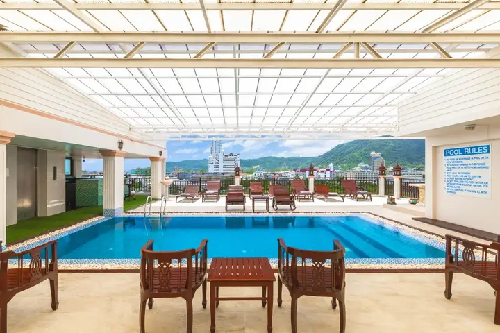 Кату: Отель Azhotel Patong