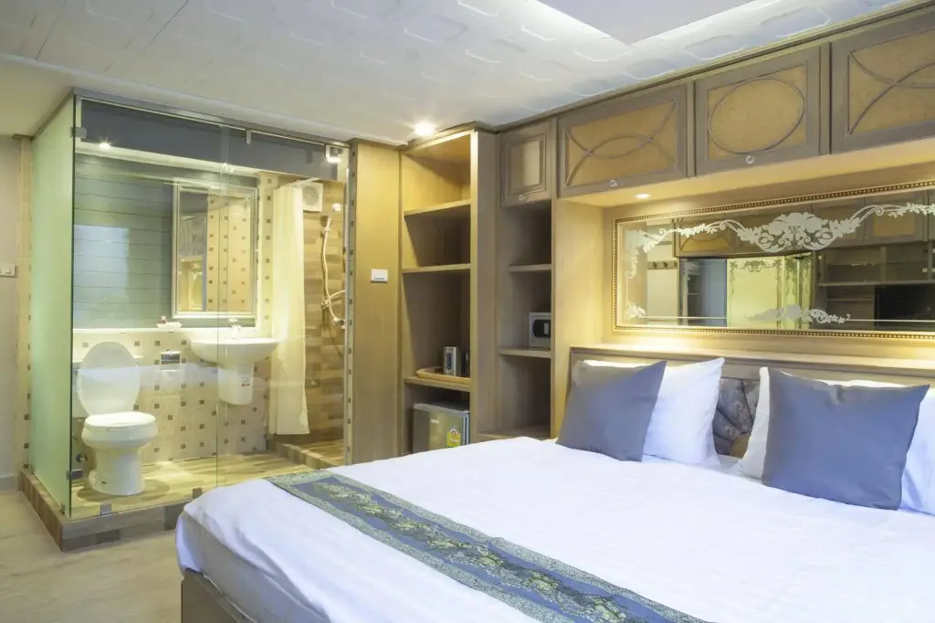 Бангкок: Golden Mountain Hostel