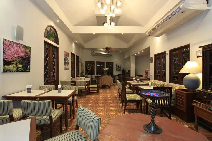 Чиангмай: At Pingnakorn Hotel Chiang Mai