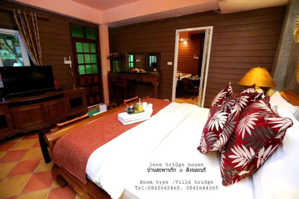 Сангкхла Бури: Love Bridge House