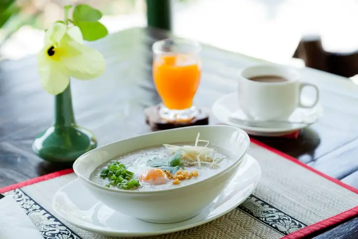 Као Лак: The Mouth Resort