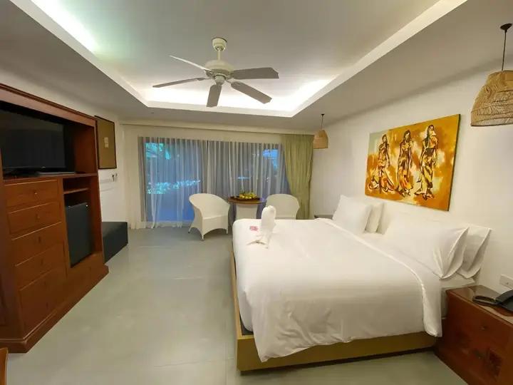 Патонг: Lokal Phuket