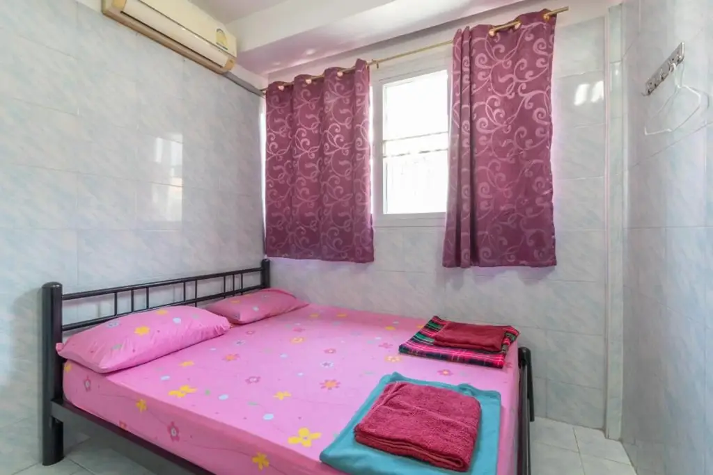 Бангкок: New Central Guesthouse