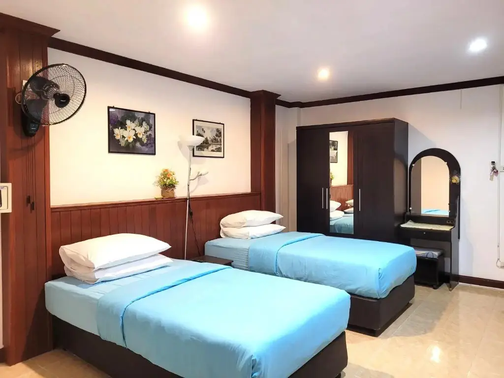 Кату: Rabbit Mansion Patong Hotel