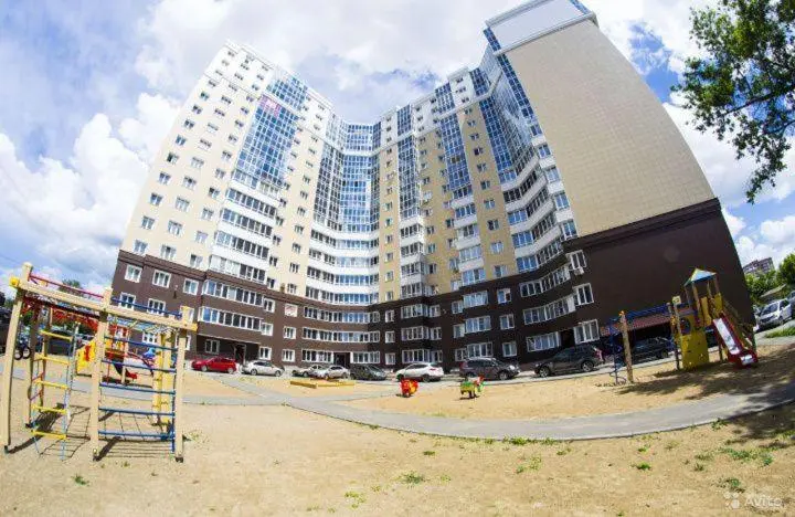 Омск: City Center Учебная 20