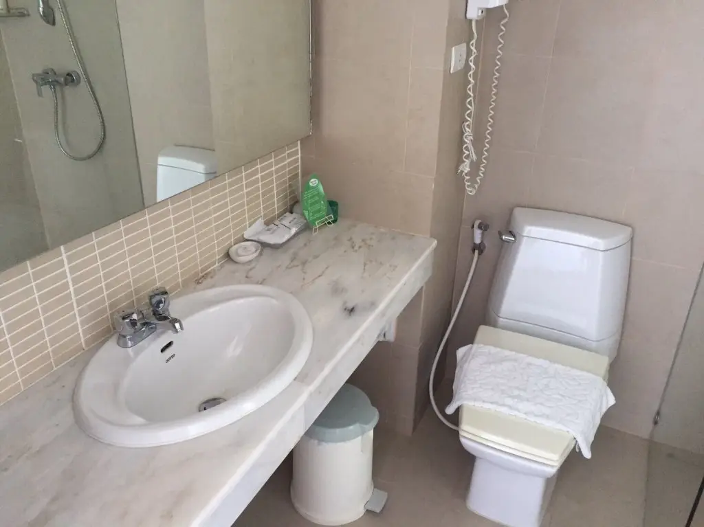 Хуахин: Nern Chalet Beachfront Hotel