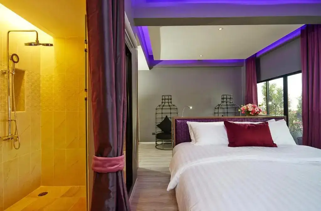Паттайя: Отель The Weekend Pattaya