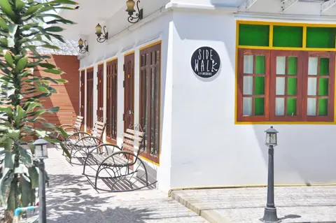 Side Walk Boutique Hotel — фото 1