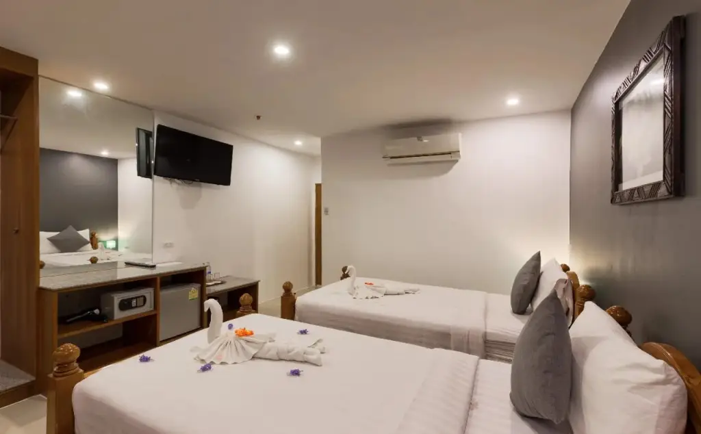 Пхукет: OYO 861 Patong Dynasty Hotel