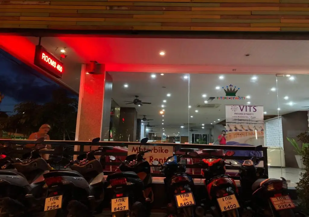 Пхукет: OYO 861 Patong Dynasty Hotel