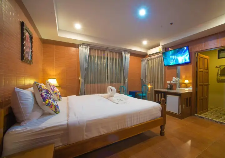 Пхукет: OYO 861 Patong Dynasty Hotel