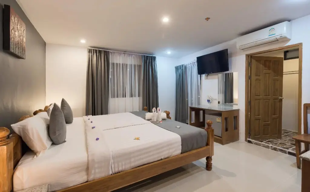 Пхукет: OYO 861 Patong Dynasty Hotel