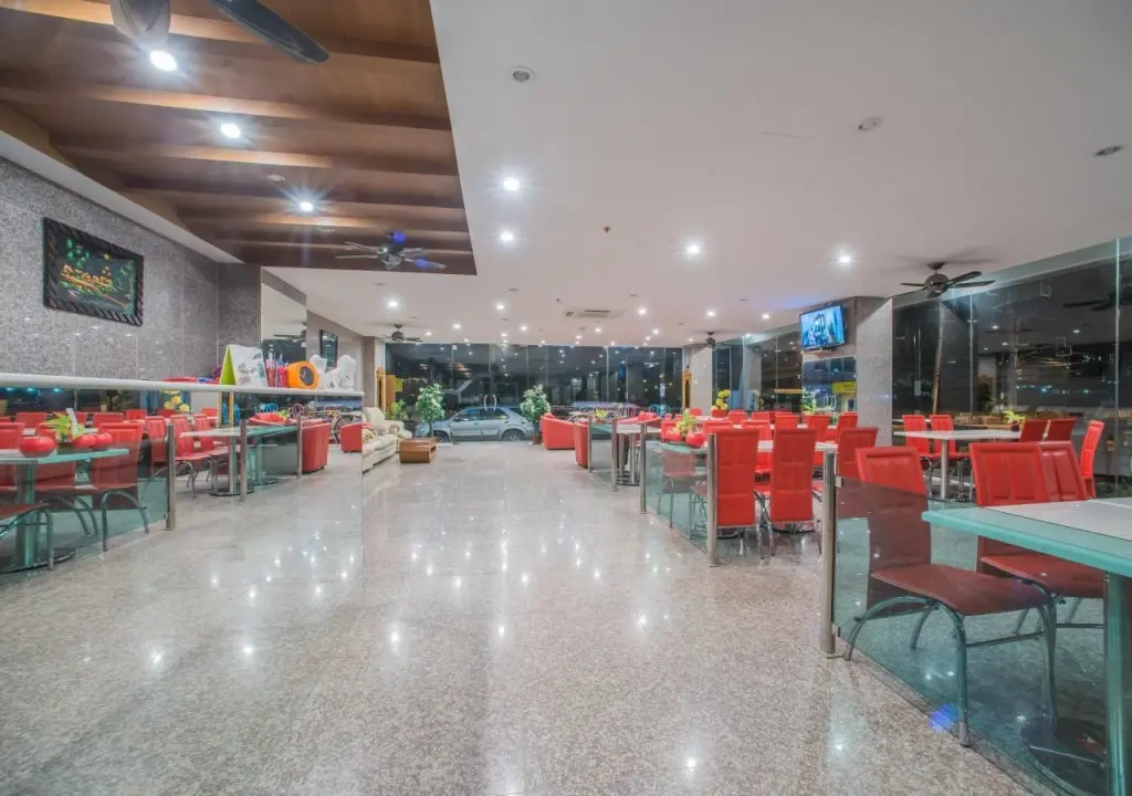 Пхукет: OYO 861 Patong Dynasty Hotel