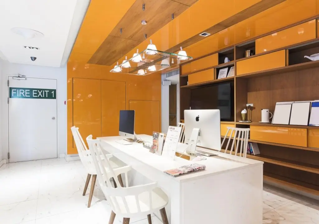 Бангкок: S Box Sukhumvit Hotel