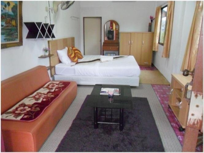 Тхаланг: Suwita House