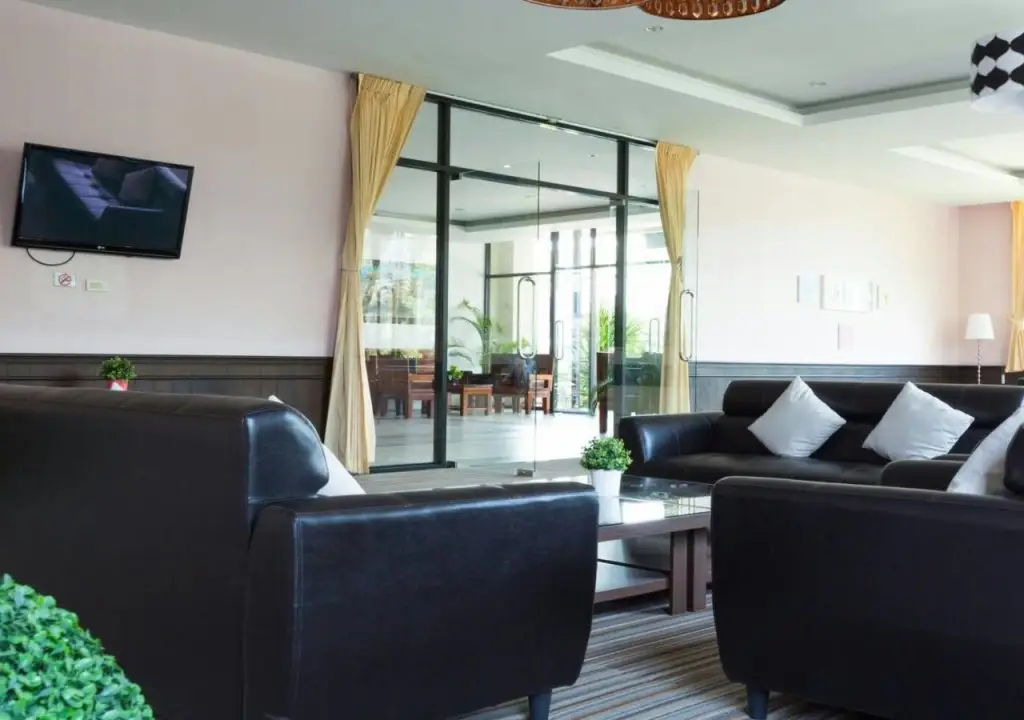 Паттайя: Chatkaew Hill and Residence