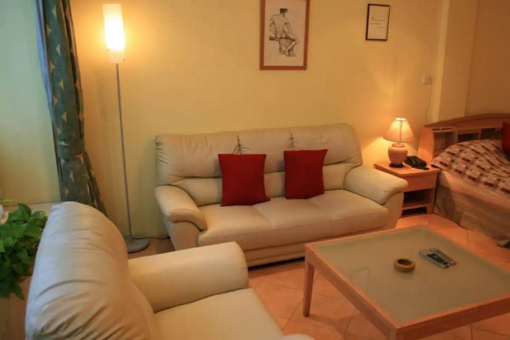 Кату: Aquarius Guesthouse & Sauna Adults Only