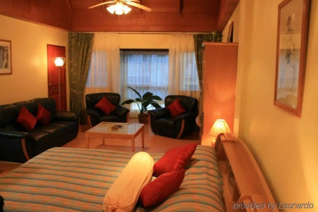 Кату: Aquarius Guesthouse & Sauna Adults Only