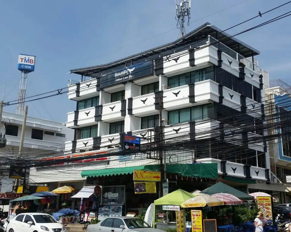 Barfly Pattaya Hotel — фото 1