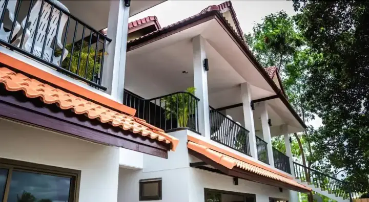 Муанг: Two Chefs Inn