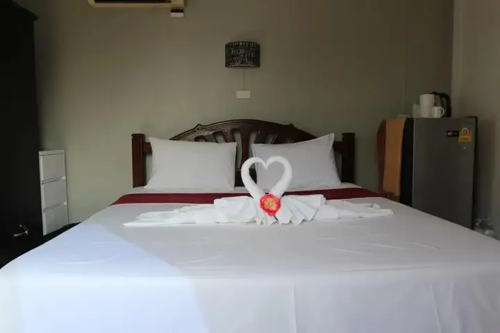 Муанг: Two Chefs Inn
