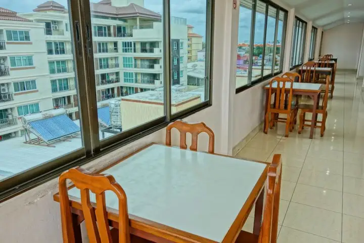 Паттайя: LEK Jomtien Hotel