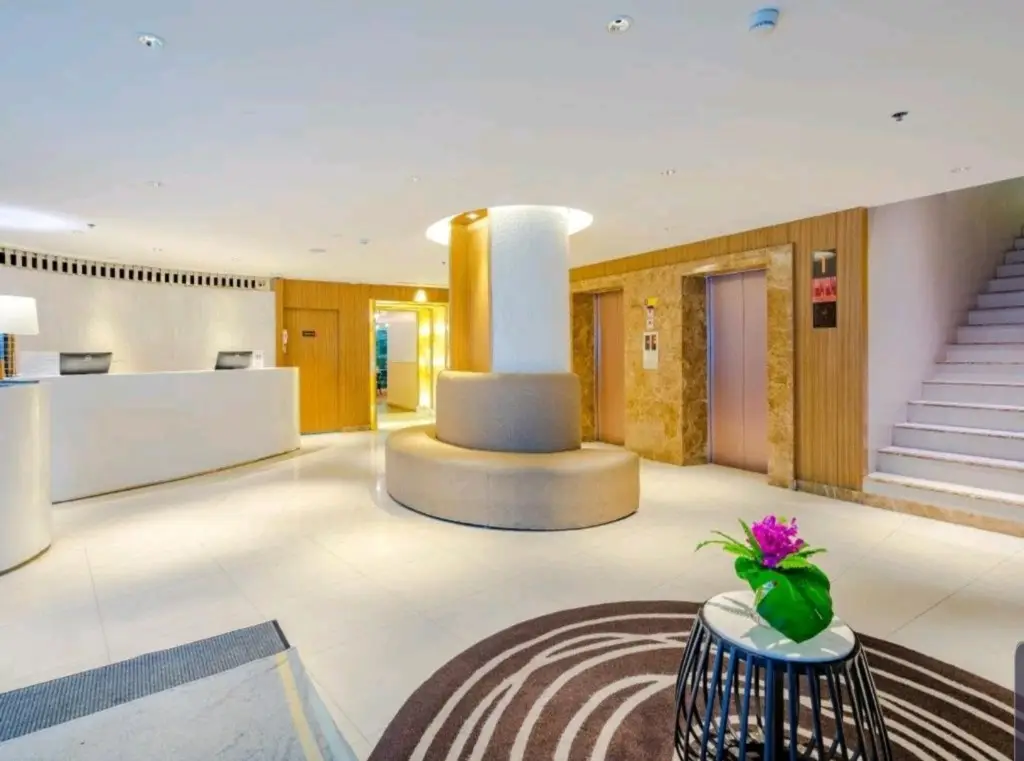 Бангкок: Отель Citrus Sukhumvit 11 by Compass Hospitality