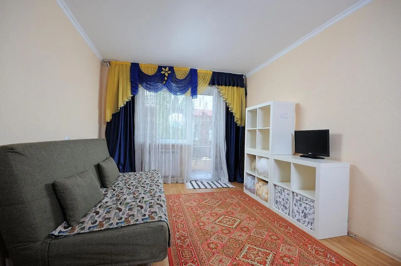 Омск: Omsk Sutki Apartments on Mira 10