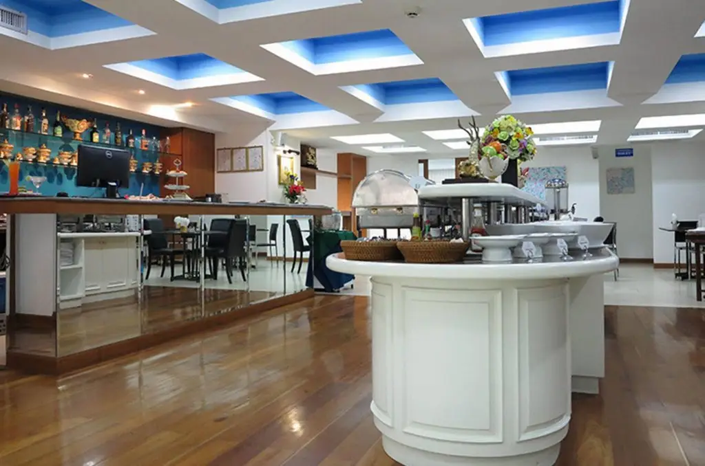 Бангкок: The Grand Sathorn