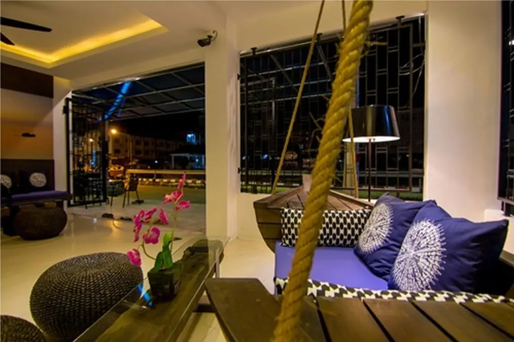 Кату: Hotel The Journey Patong New