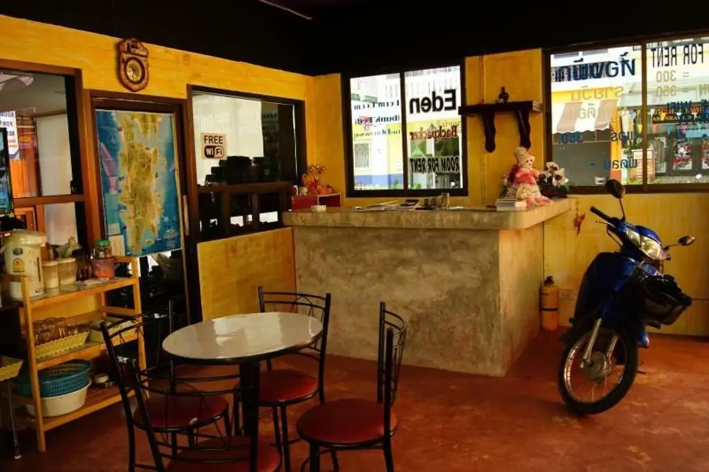 Муанг: OYO 1163 Eden Hostel