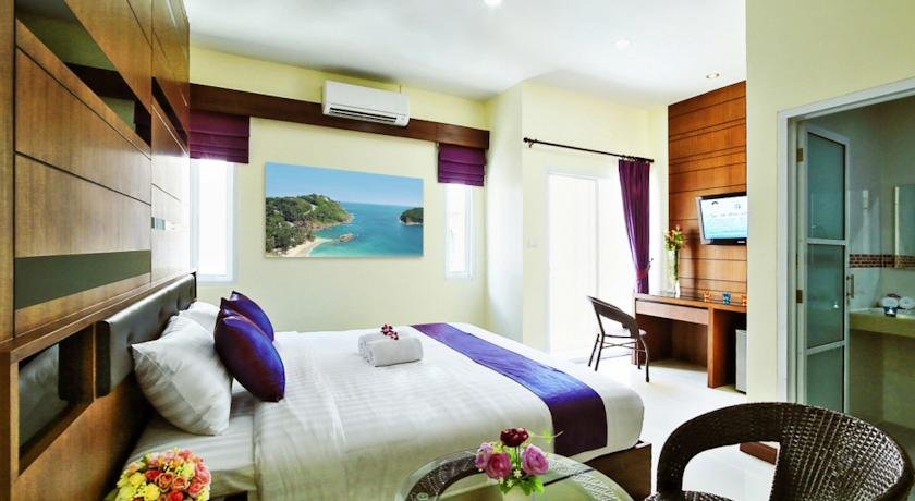 Кату: At Phuket