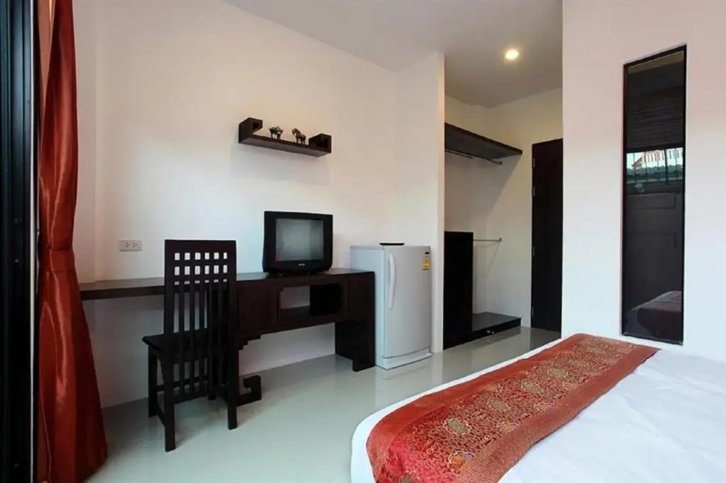 Муанг: Karon Sino House