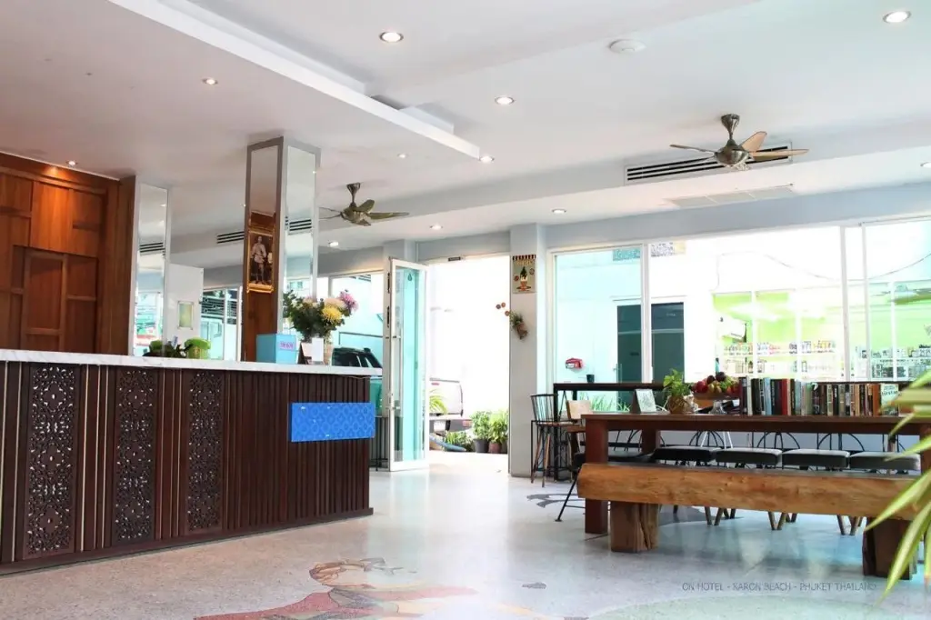 Муанг: Отель On Hotel Phuket