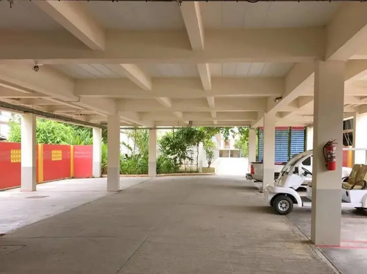 carousel image 4